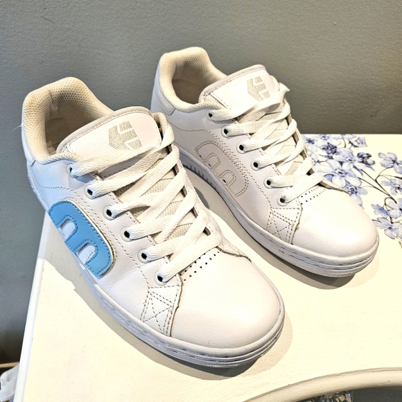 Etnies Shoes - Etnies leather shoes sz 8.5 callicut